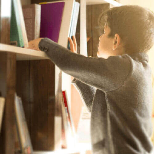 SCIENCE SAYS: A BOOK-FILLED HOME HAS BENEFITS BEYOND READING FOR KIDS