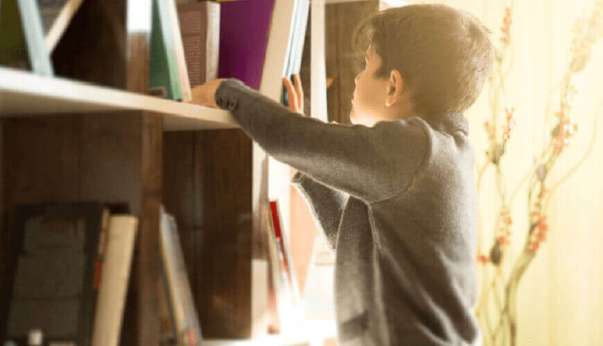 SCIENCE SAYS: A BOOK-FILLED HOME HAS BENEFITS BEYOND READING FOR KIDS